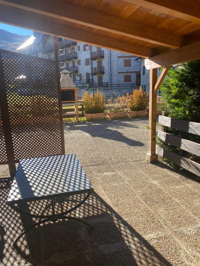 Апартаменты Check-In Casas Cumbre De Benasque Эристе Экстерьер фото