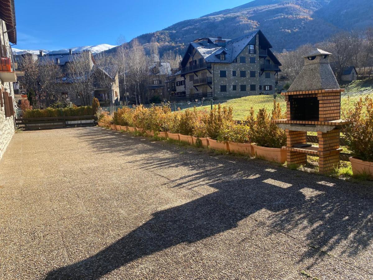 Апартаменты Check-In Casas Cumbre De Benasque Эристе Экстерьер фото